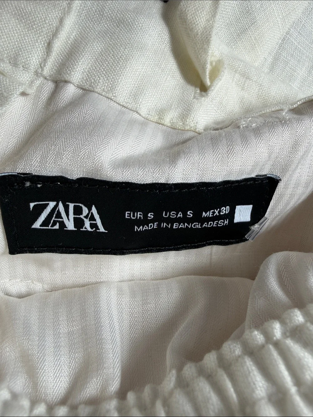 Zara Men’s Linen Blend Chinos in Cream